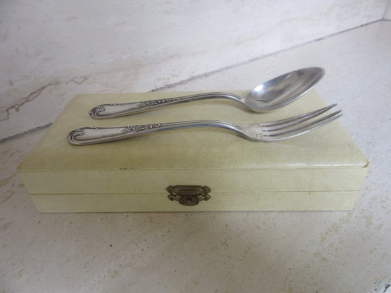 Image 1 of ERCUIS FRANCE Ensemble de couverts (cuillère et fourchette) argentés dans un coffret impeccable