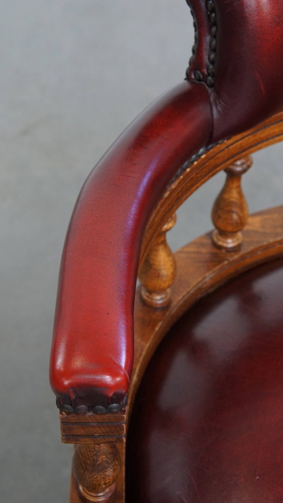 Image 1 of Sedia da ufficio chesterfield regolabile in altezza in pelle di vacchetta rossa