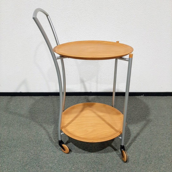 Image 1 of Houten serveertafel met dubbel dienblad en houten wielen