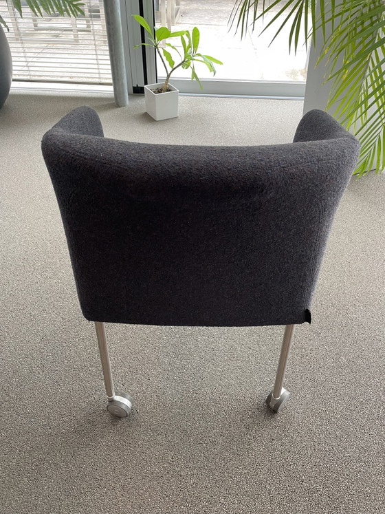 Castelijn Kuipstoelen Met Wieltjes (4 Stuks) Blauw/Grijze Bekleding – Eetkamerstoelen, Metal, Textile (photo 3 of 6)