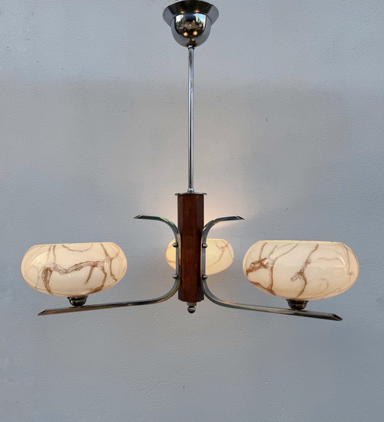 Image 1 of Lampadario Art Déco in cromo e vetro opalino marmorizzato