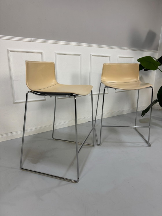 Image 1 of 2x Arper Catifa Barhocker Stuhl Leder Low Back Beige 76 cm Sitz