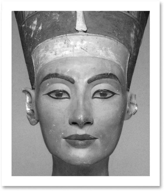 Image 1 of Cadeau Néfertiti | Décoration Néfertiti | Poupée Néfertiti de collection | Art de l'Égypte antique