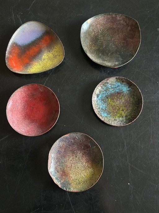 5 enameled copper bowls