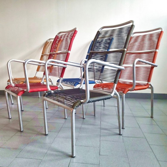 Image 1 of SET VAN 5 VINTAGE SCOUBIDOU FAUTEUILS UIT 1950, GEMAAKT VAN ALUMINIUM EN PLASTIC DRAAD.