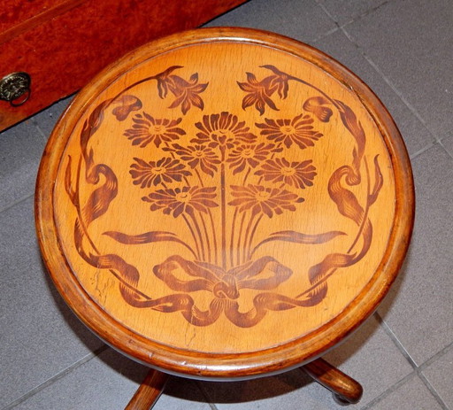 Originaler antiker Klavierstuhl im Thonet-Stil mit Intarsien
