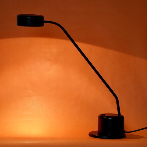 Image 1 of Minimalistische matzwarte bureaulamp – industrieel design uit het midden van de vorige eeuw