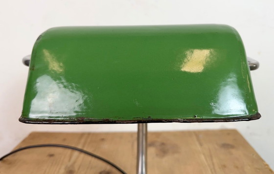Image 1 of Vintage groene emaille bankierslamp, jaren 1950