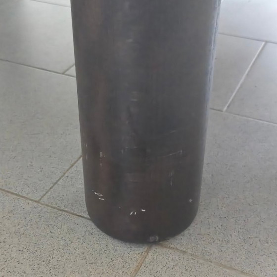 Image 1 of Vintage brutalistische salontafel uit de jaren 70, met 6 massief eikenhouten en stenen poten.