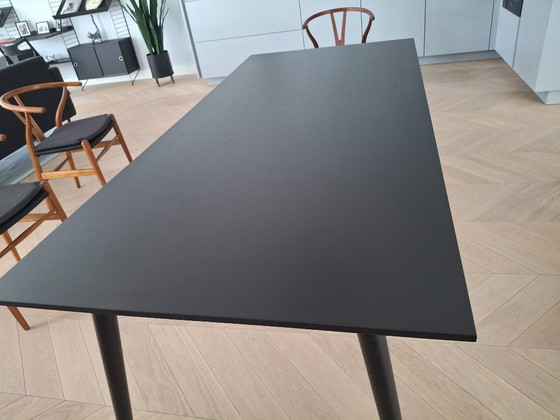 Image 1 of Eetkamertafel &Tradition In Between SK5 zwart gebeitst eiken 