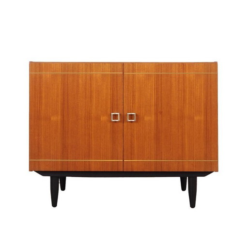 Armario de teca, diseño danés, década de 1970, producción: Dinamarca