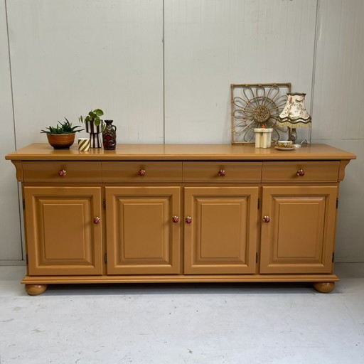 Remodelación de aparador de madera terracota naranja Little Green cómoda con cajones