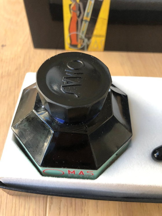 Image 1 of Pluma estilográfica OMAS Extra con tinta en su estuche.