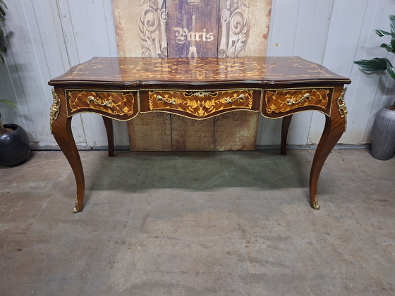 Image 1 of Classic Italian writing desk, bureau, desk, light signs of use, dimensions: 160x80cm and 85cm high.