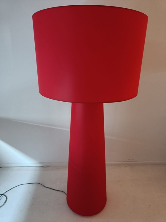 Image 1 of MarcelWanders–BigShadowXL–Cappellini–Red–Ø94.5×H198.5cm