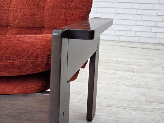 Image 1 of Dänisches 3-Sitzer-Sofa aus den 1970er Jahren, orange/roter Möbelvelours, Eichenholz.