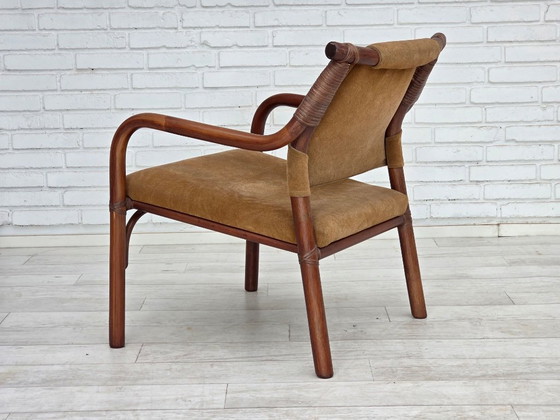 Image 1 of Ensemble de fauteuils de café danois des années 1970, en rotin et tissu nubuck.