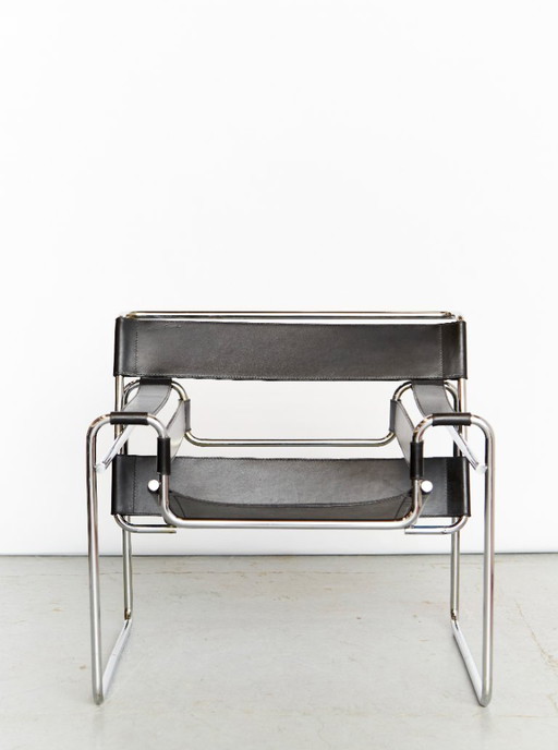 Poltrona club B3 "Wassily Chair" di Marcel Breuer per Knoll International