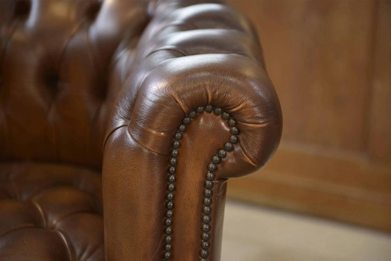 Pair of upholstered leather Club armchairs – Vintage (photo 4 of 14)