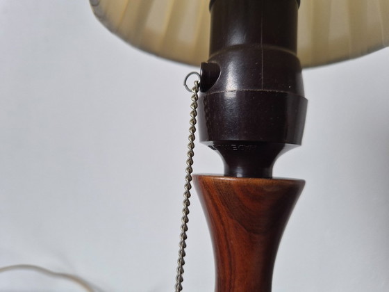 Image 1 of Lampe de table/de chevet japonaise vintage en bois