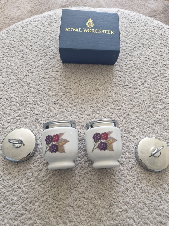 Image 1 of Juego de 2 ollas para cocer huevos Royal Worcester