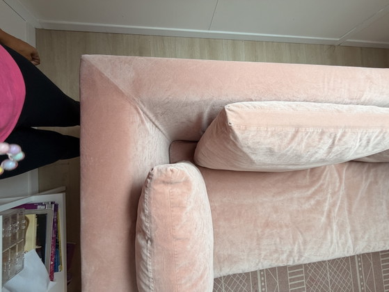 Image 1 of Canapé Charles de B&B Italia | Velours rose poudré d'origine | Magnifique canapé design italien.