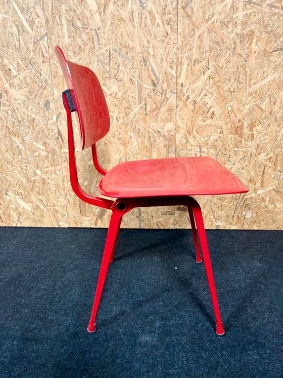 Image 1 of Ahrend de Cirkel Revolt chair