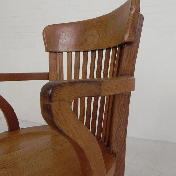 Silla de oficina de roble con sistema de muelles ajustable y regulación de altura, década de 1950. (photo 21 of 35)