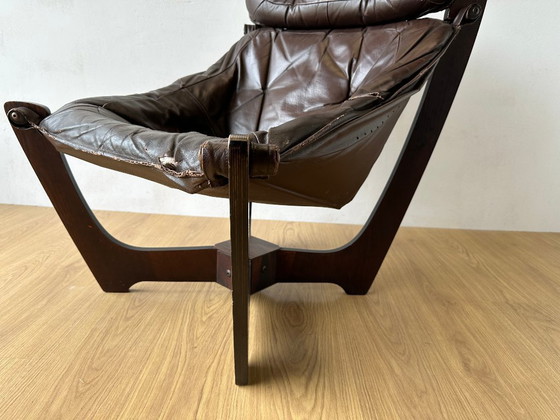 Image 1 of Der Sessel Luna wurde in den 70er Jahren von O. Knutsen entworfen.