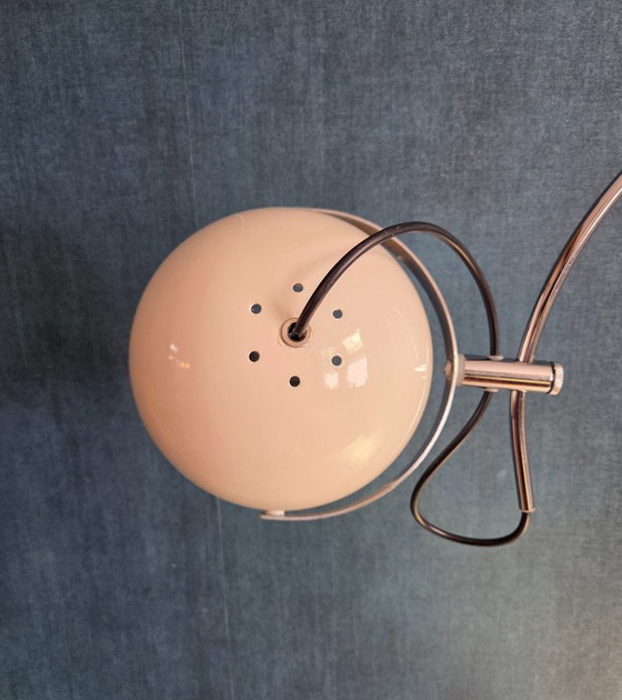 Image 1 of Lampadaire vintage - Lampe arquée avec globe | blanc crème - années 1970