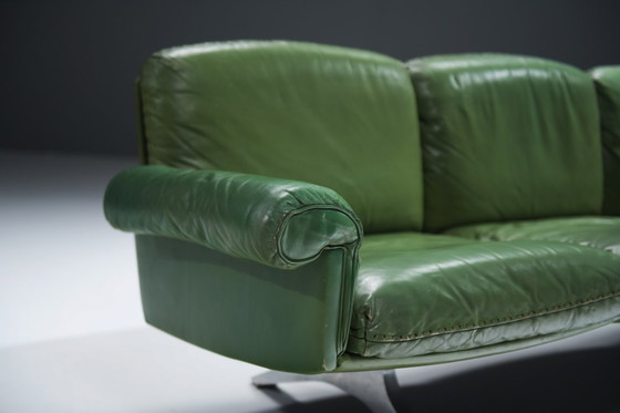 Image 1 of Magnifique et très rare canapé DS-31 en cuir vert, conçu par Team De Sede pour De Sede Swiss.