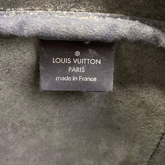 LOUIS VUITTON Kendall GM Taiga Boston Bag M30112 Ardoise – Borse da viaggio, Suede, Calfskin (photo 8 of 15)