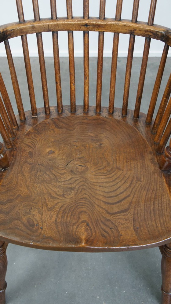 Image 1 of 4x Antike englische Windsor Stühle aus dem 19. Jahrhundert aus Ulmenholz