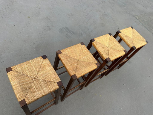 set van 4 houten barkrukken met rotan zitting