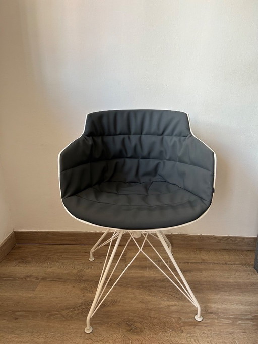 MDF Italia Flow Slim Fauteuil Gestoffeerd Frame LEM