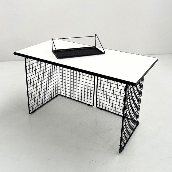 Image 1 of Schreibtisch aus schwarzem Draht, 1980er Jahre