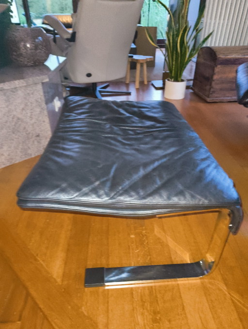 2 Saporiti Onda Sessel und Fußhocker