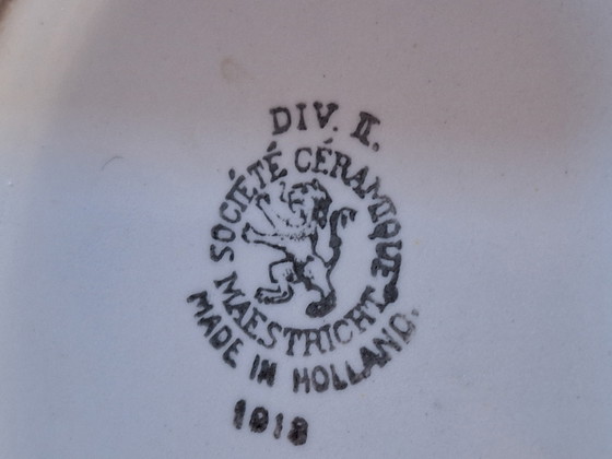 Image 1 of Porcelain/earthenware can S.C.Maestricht