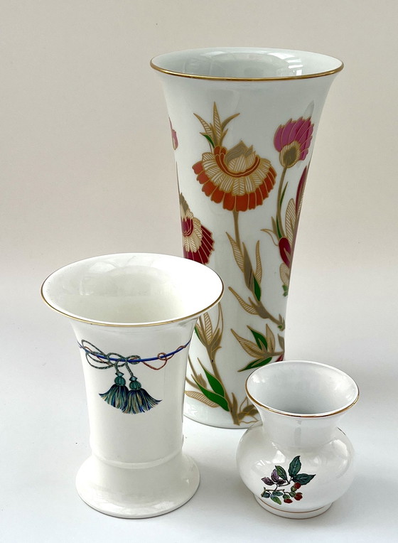 Image 1 of Villeroy & Boch / Herend (Hungary) / Hutschenreuther - 3 porcelain vases with gold rim and floral decoration
