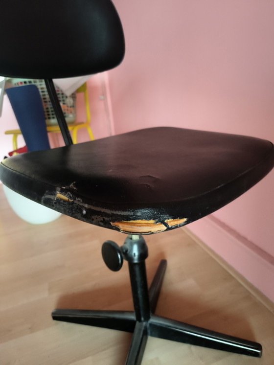 Image 1 of Vintage Ahrend de Cirkel office chair - Friso Kramer design 1960