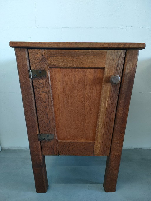 Table d'appoint vintage de style brutaliste médiéval