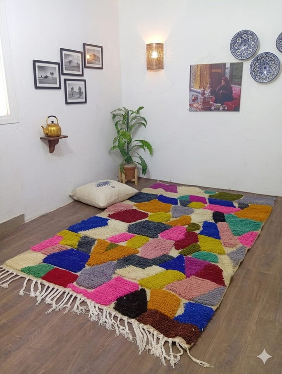 Image 1 of Alfombra Beni Ouarain hecha a mano: una pieza única de diseño bereber contemporáneo.