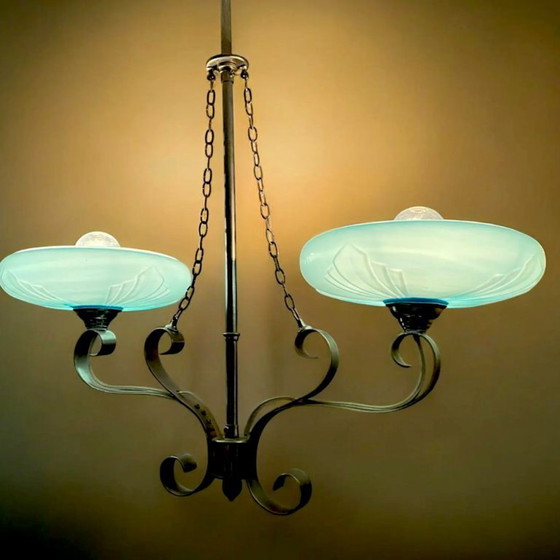 Image 1 of Grand lustre Art déco avec éclairage indirect et abat-jour en verre opalin bleu