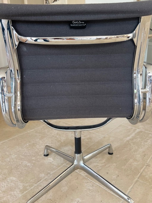 Meeting/office chair Vitra Charles Ray Eames 108 black