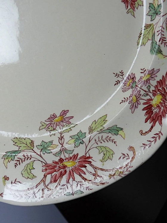 Antiker Longchamp Servierteller mit Gänseblümchen, polychromes Eisensteinzeug, 19. Jahrhundert. – Geschirr (photo 8 of 17)