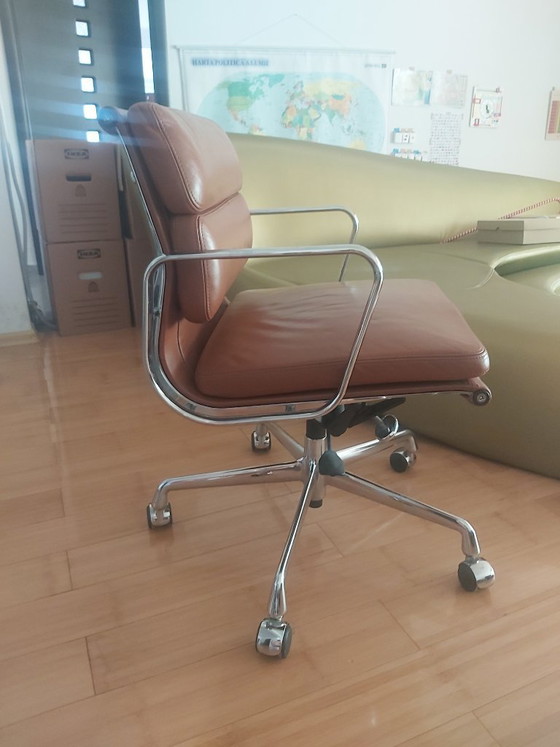 Image 1 of Vitra Eames EA217 cognackleurig leer