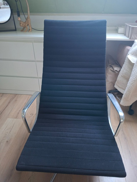 Image 1 of Vitra eames ea 124