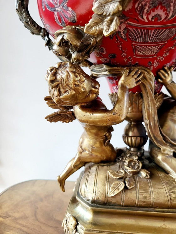 Image 1 of Imponente jardiniere in bronzo con putti in stile barocco