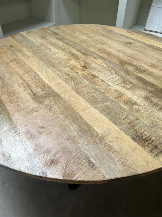 Image 1 of Round mango wood dining table 150cm natural with steel legs