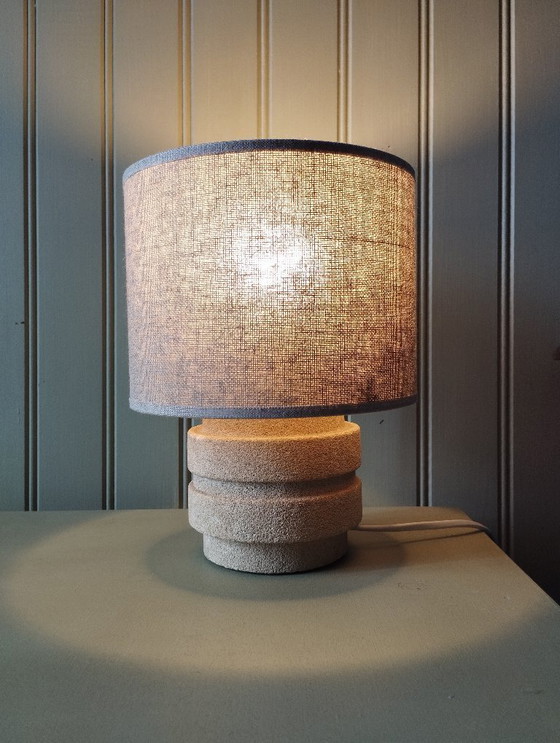Image 1 of Piccola lampada da comodino vintage degli anni '70 in gres chamotte e paralume in juta.